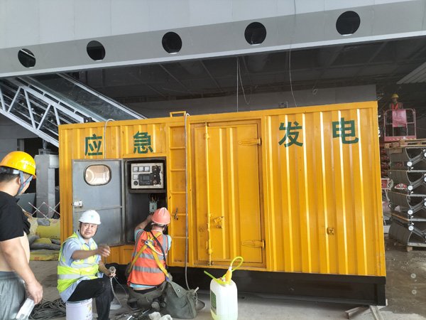 乌尔禾怎样判断空气滤清器是否需要更换？